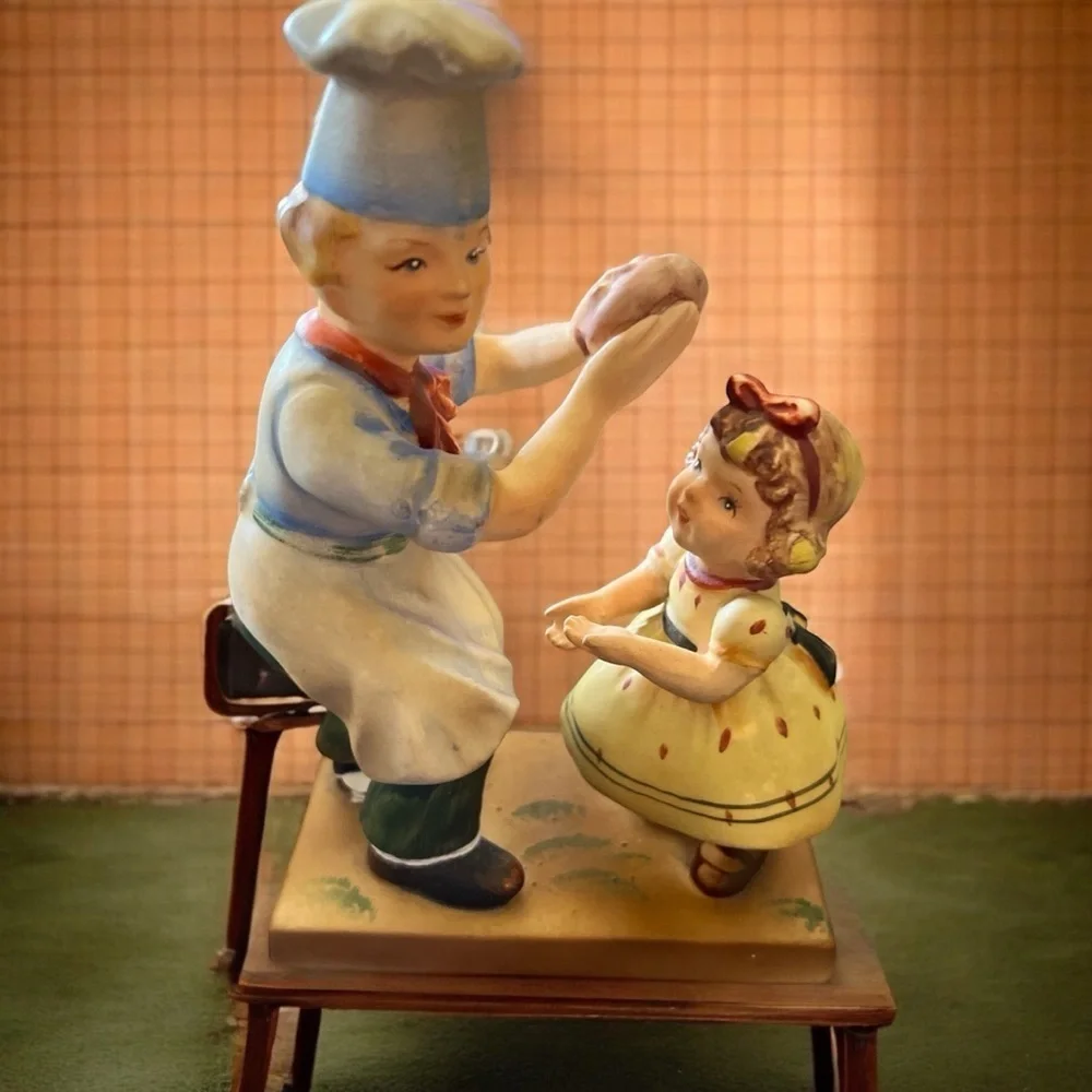 Vintage Pat-A-Cake Figurine #1248 Nursery Rhyme Baker Child Collectible - Picture 5 of 5